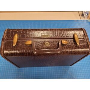 Samsonite Shwayder Bros Vintage Suitcase Brown Faux Alligator Leather Luggage